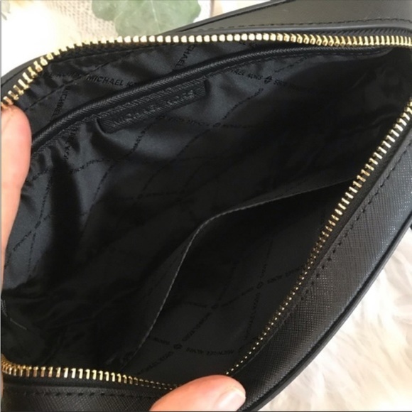 Michael Kors Jet Set Large Saffiano Leather Crossbody bag & wallet - Picture 13 of 16